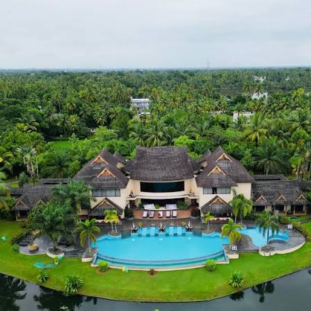 The Zuri Kumarakom, Kerala Resort & Spa